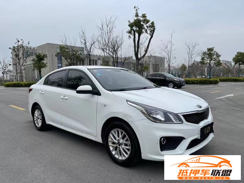 18年起亞K2轎車