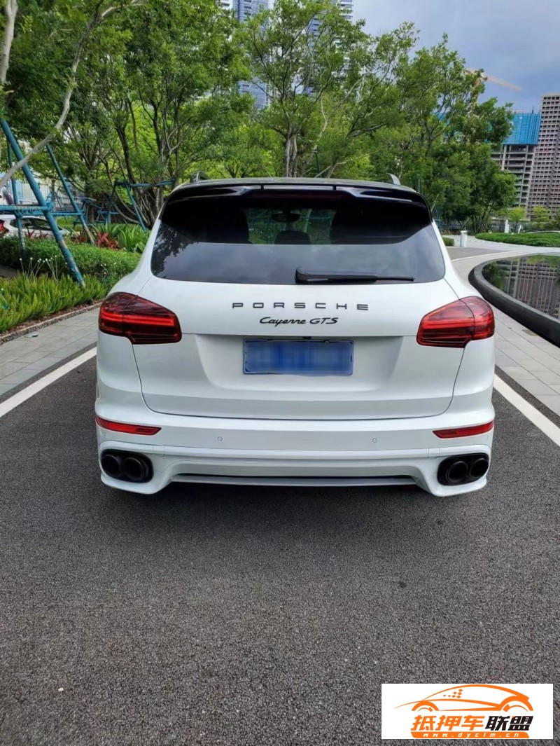 15年保時捷卡宴轎車