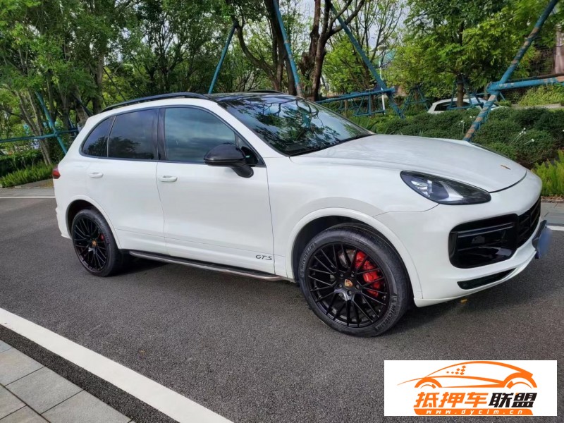 15年保時捷卡宴轎車