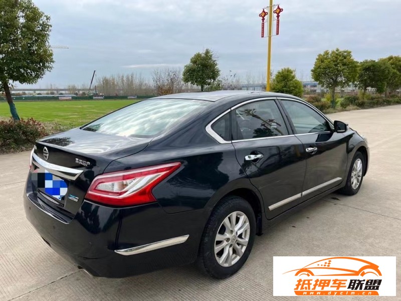 15年日產(chǎn)天籟轎車