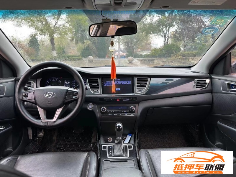 15年現(xiàn)代名圖轎車(chē)