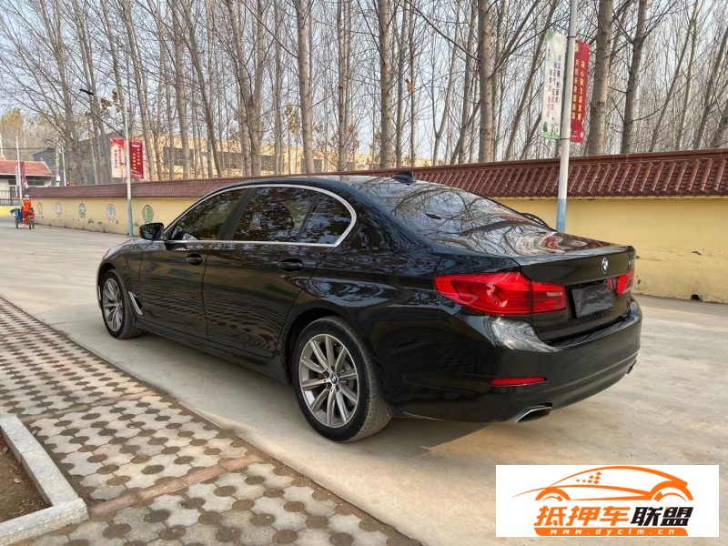 17年寶馬5系轎車