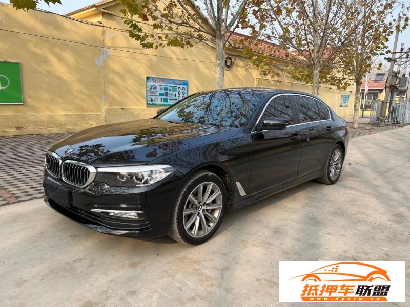 17年寶馬5系轎車
