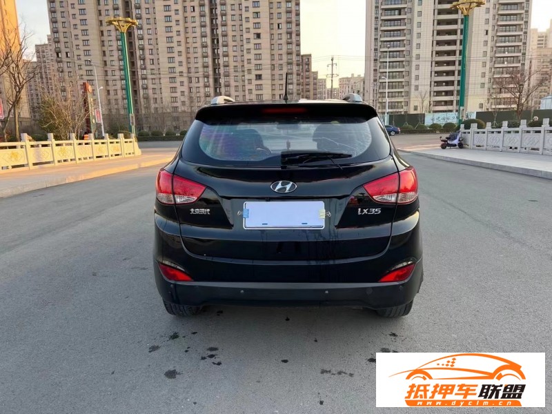 13年現(xiàn)代ix35轎車