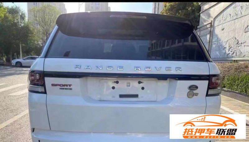  16年路虎攬勝運(yùn)動(dòng)轎車 