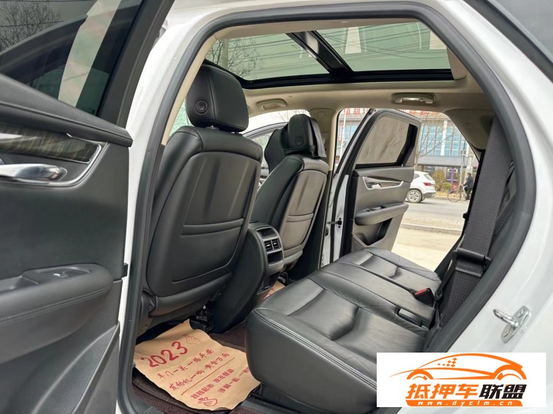  18年凱迪拉克XT5轎車 