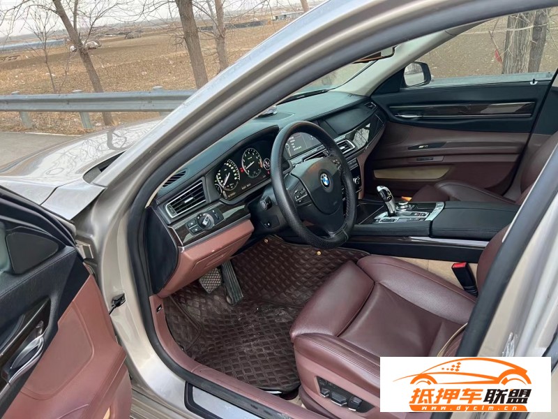  12年寶馬7系轎車 