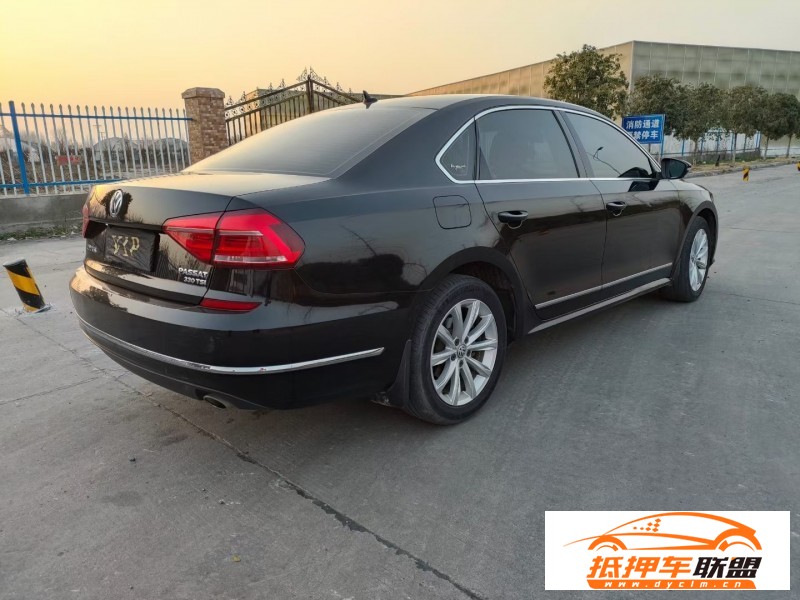  19年大眾帕薩特轎車 