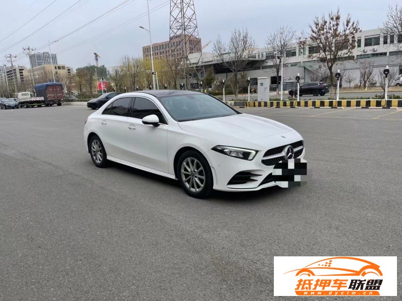  19年奔馳A轎車 