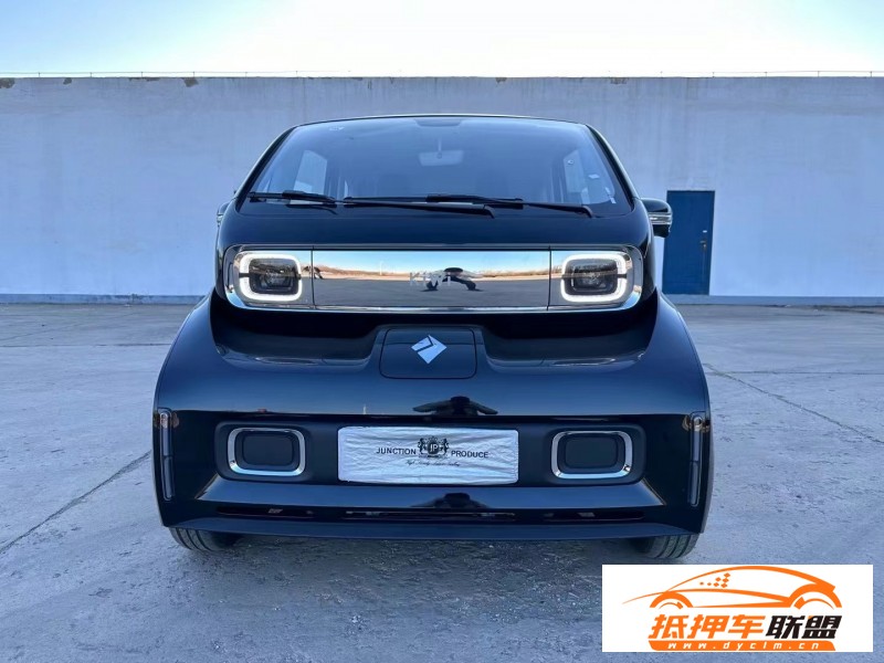  23年寶駿kiwi ev轎車 