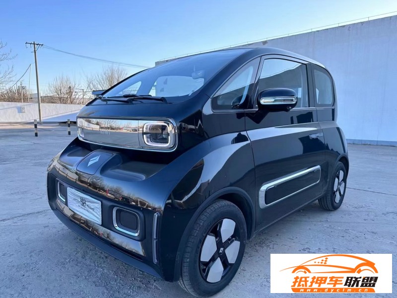  23年寶駿kiwi ev轎車 