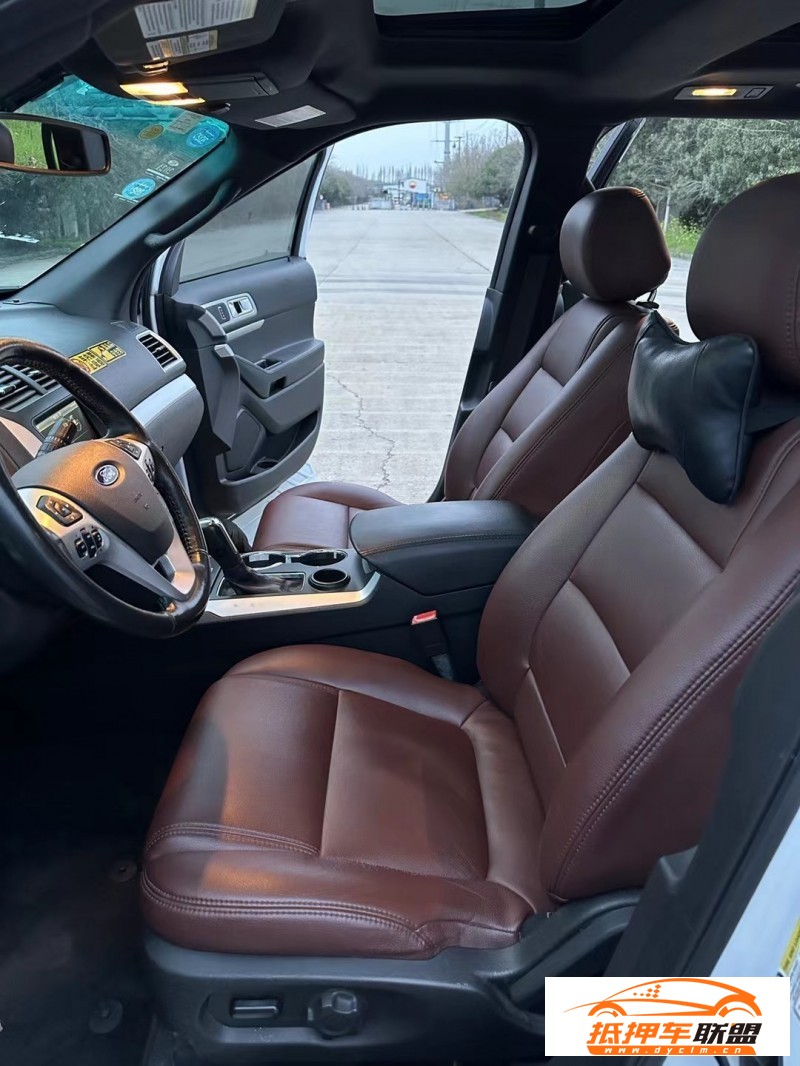  15年福特探險(xiǎn)者SUV 