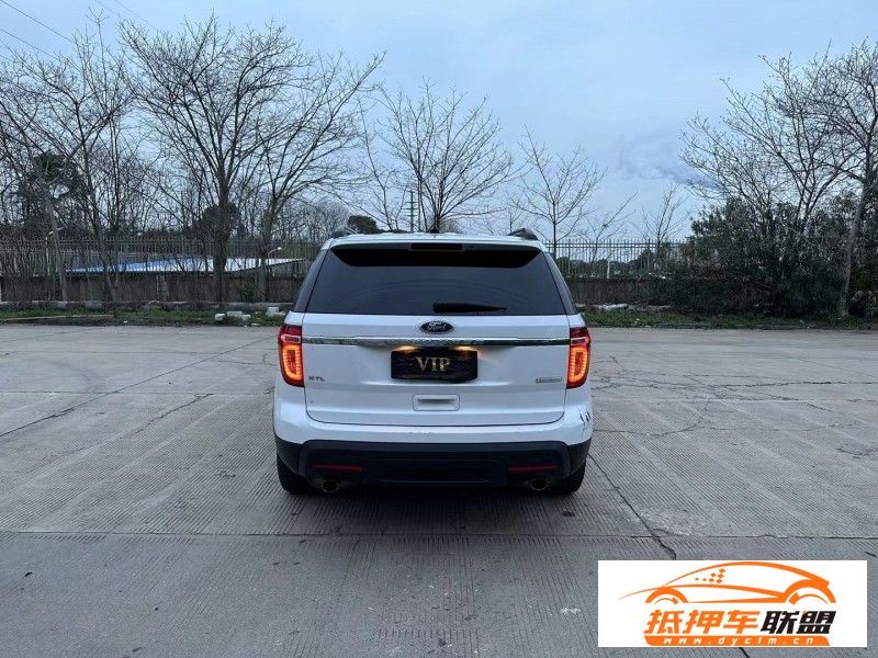  15年福特探險(xiǎn)者SUV 