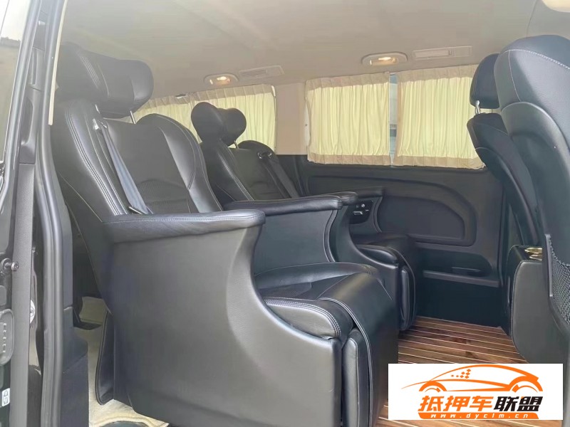  18年奔馳威霆SUV 
