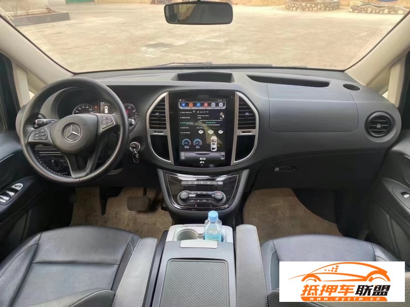  18年奔馳威霆SUV 