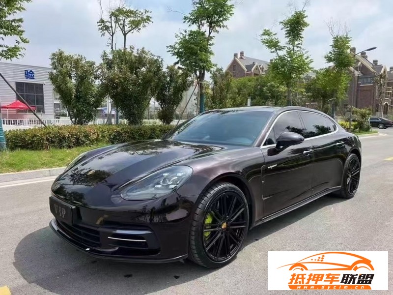  19年保時(shí)捷帕納梅拉轎車 