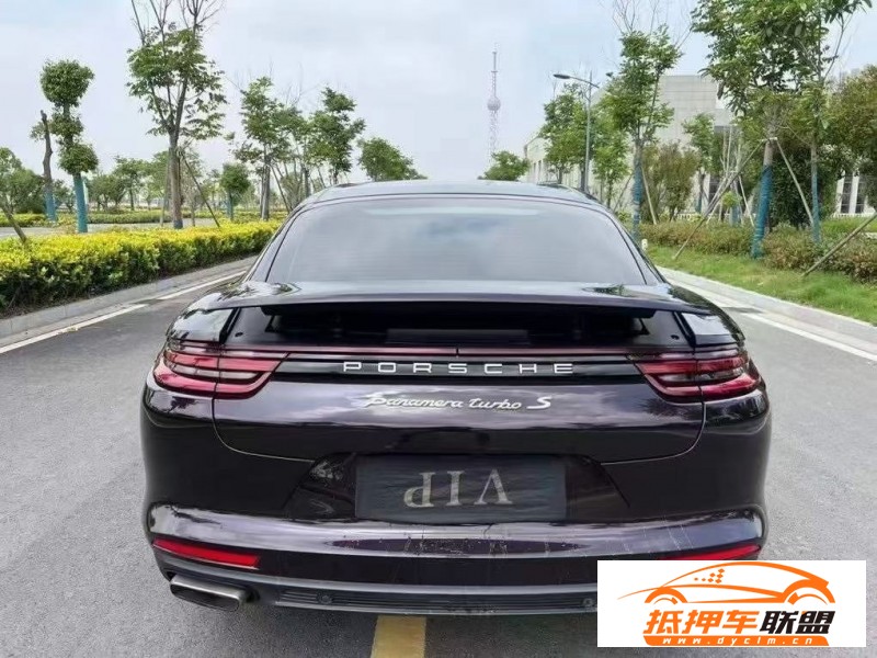  19年保時(shí)捷帕納梅拉轎車 