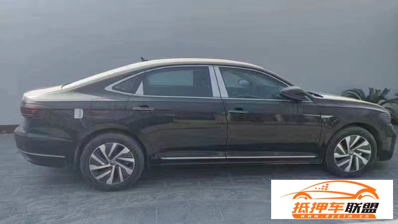  22年大眾帕薩特轎車 