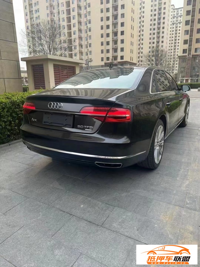 14年奧迪A8轎車 