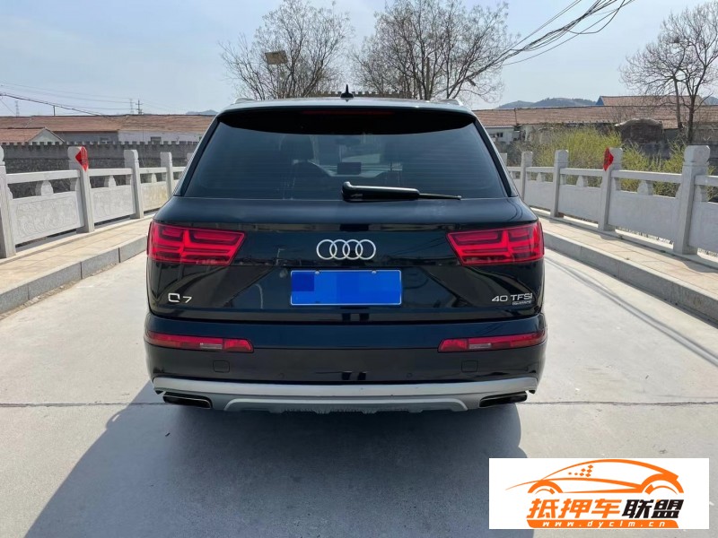  16年奧迪Q7轎車 