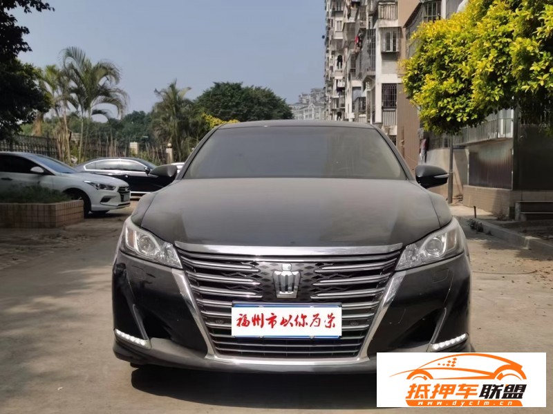  16年豐田皇冠轎車 