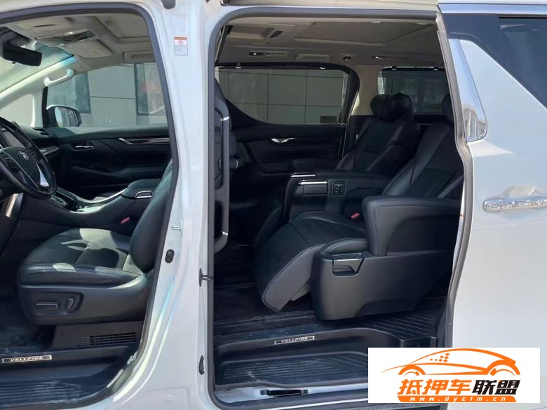  20年豐田威爾法SUV 