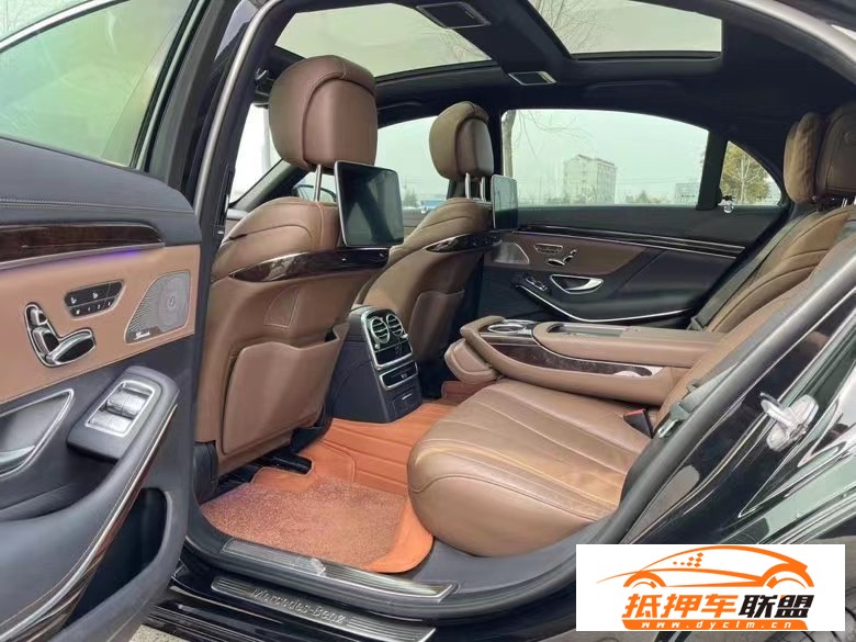  19年奔馳S轎車 