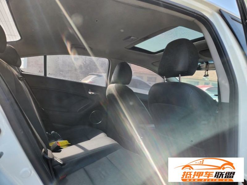  13年起亞K3轎車 