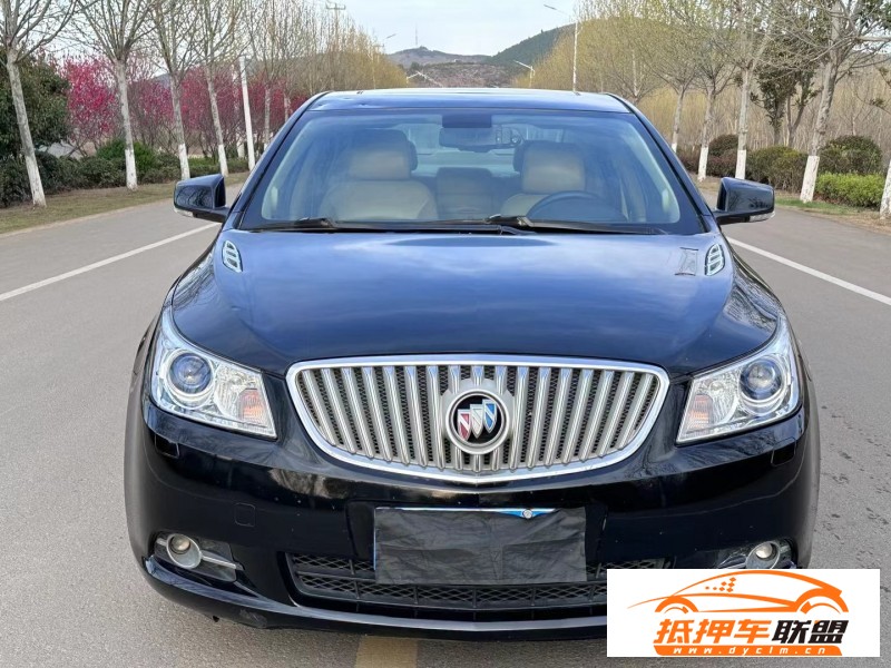  13年別克君越轎車 