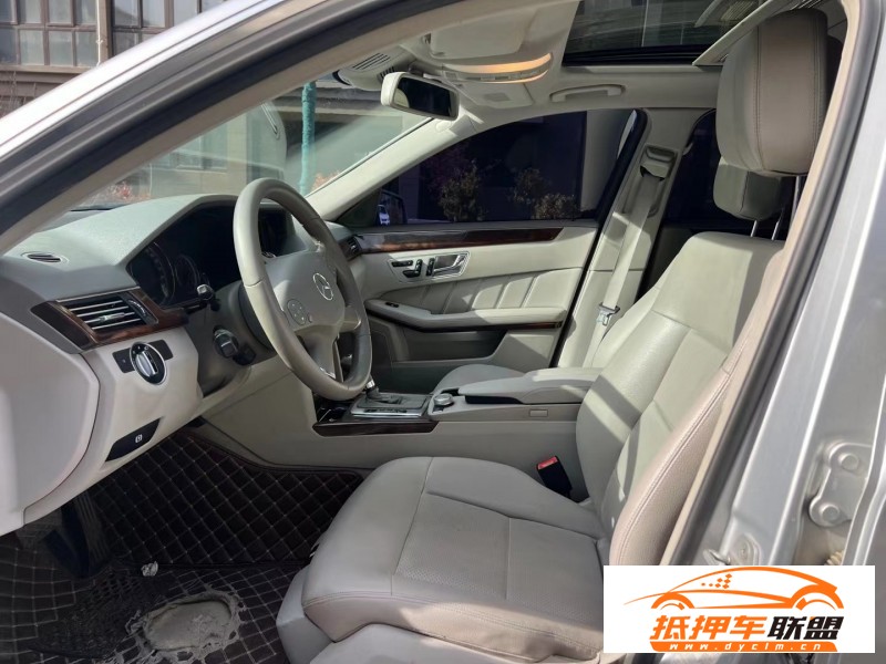  12年奔馳E轎車 