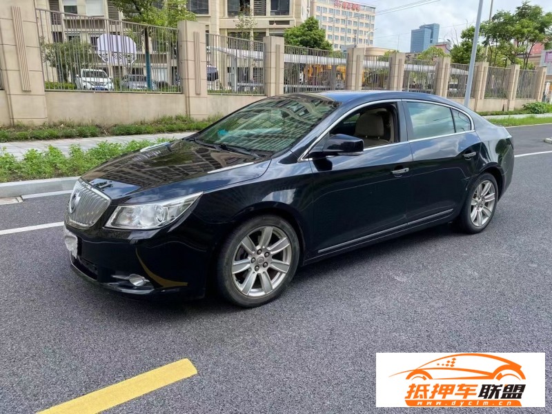  11年別克君越轎車 