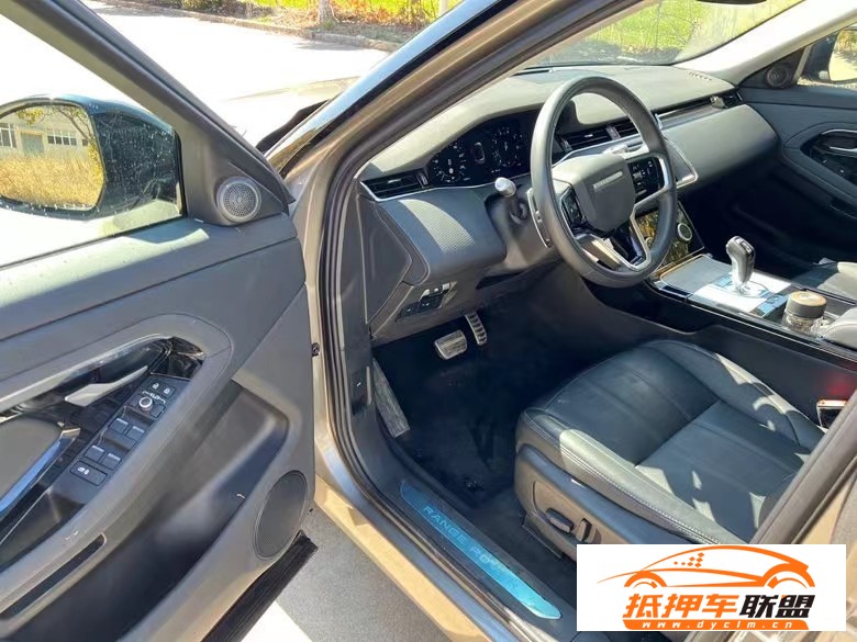  22年路虎攬勝極光SUV 
