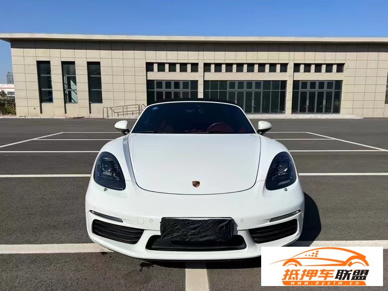  18年保時捷718轎車 