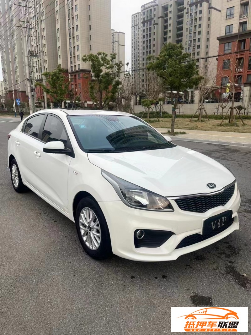  17年起亞K2轎車 