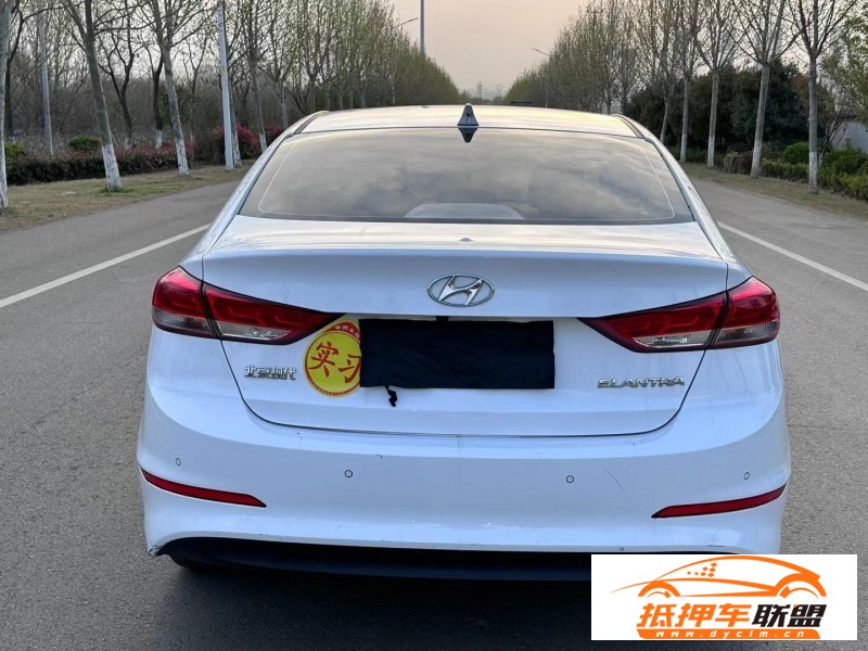  19年現(xiàn)代領(lǐng)動(dòng)轎車 