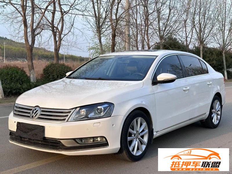  12年大眾邁騰轎車 