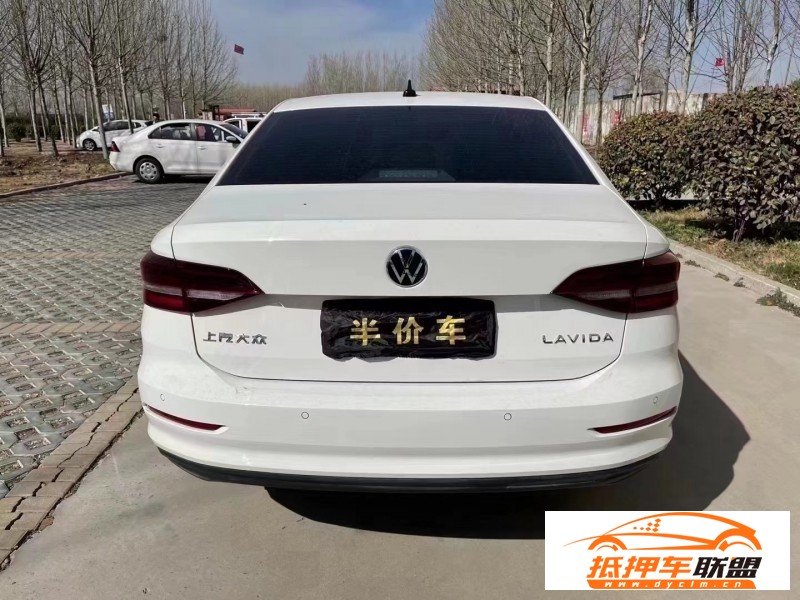  22年大眾朗逸轎車 