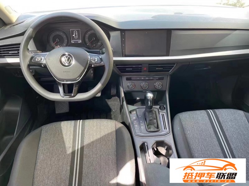  22年大眾朗逸轎車 