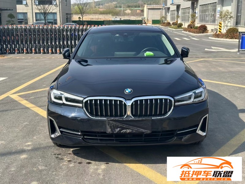 22年寶馬5系轎車 
