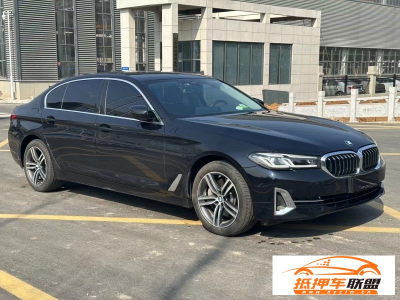  22年寶馬5系轎車 