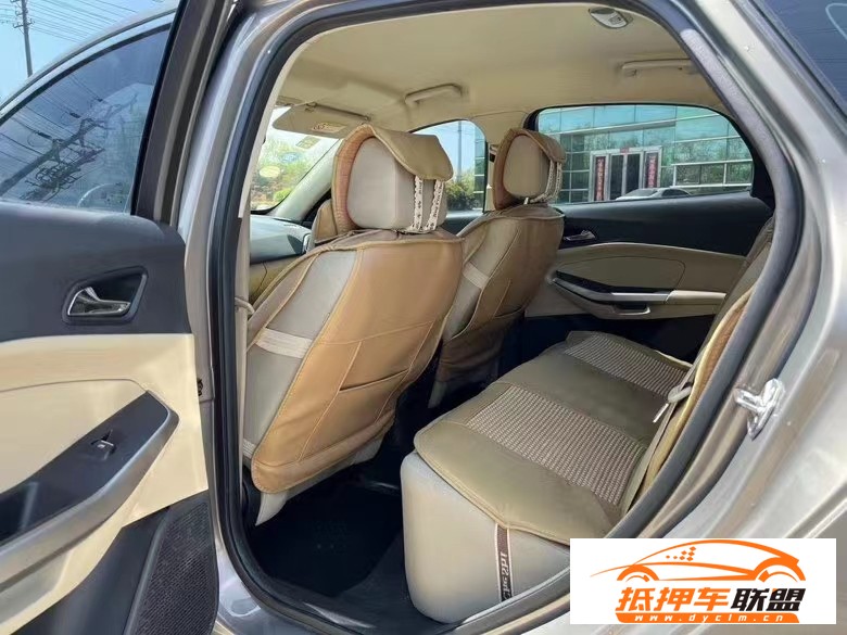  17年福特福睿斯轎車 