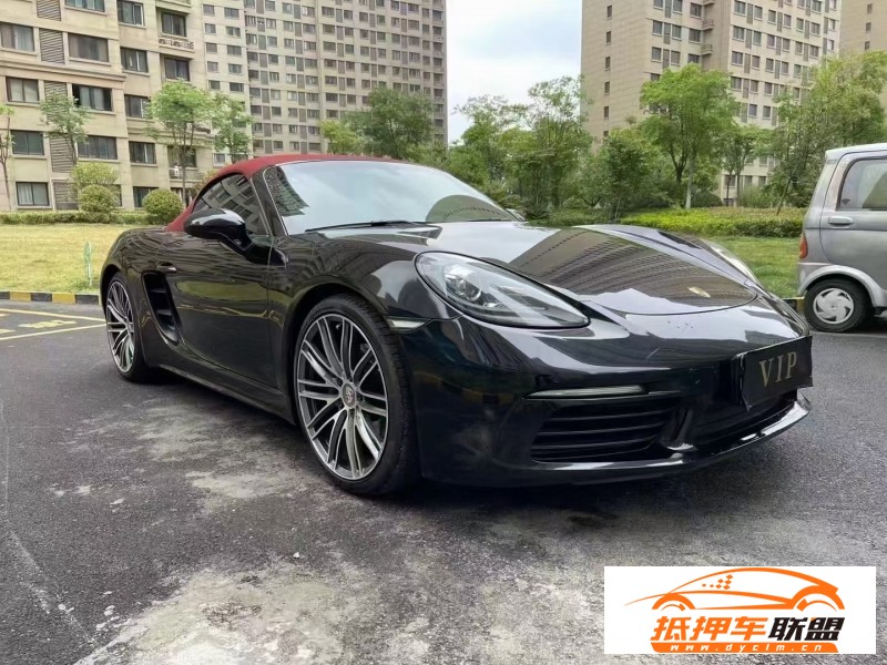  17年保時(shí)捷718轎車(chē) 