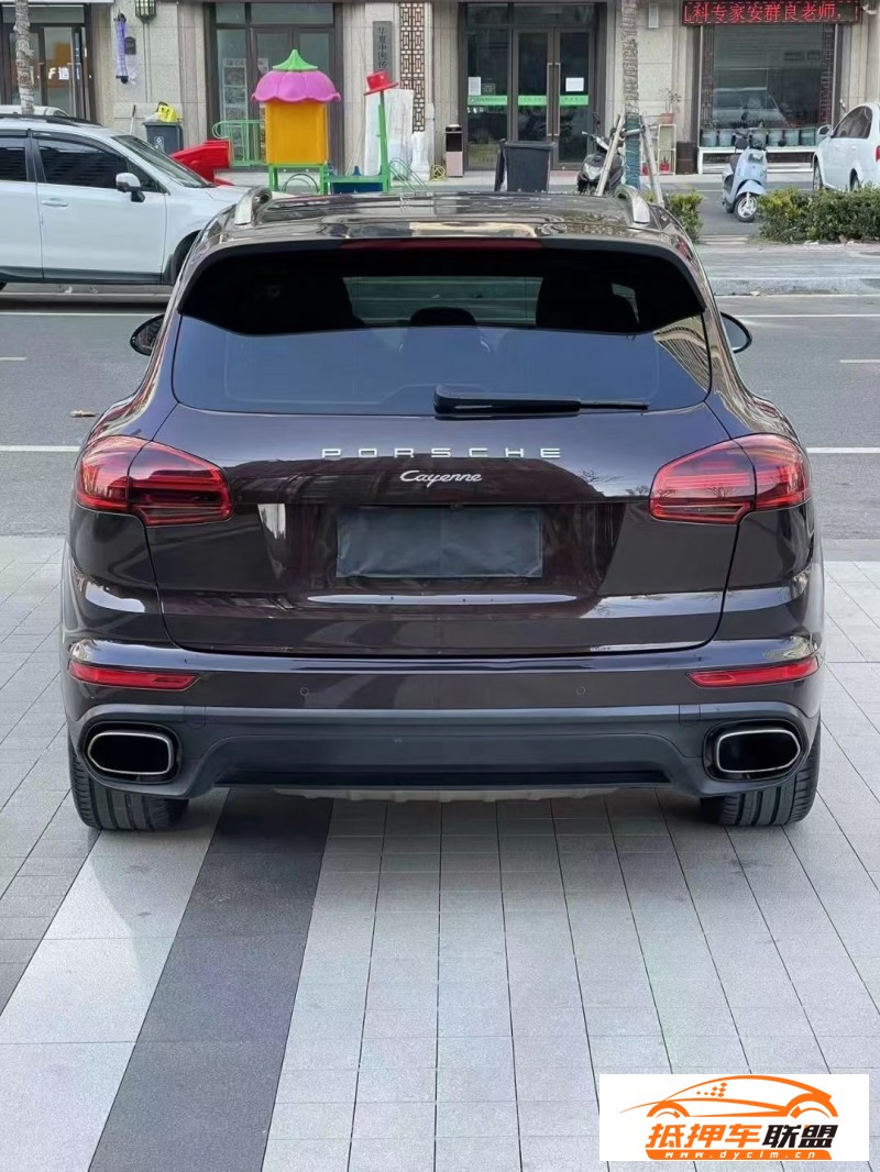  16年保時捷卡宴轎車 