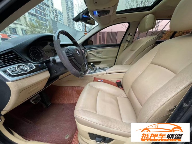  12年寶馬5系轎車 