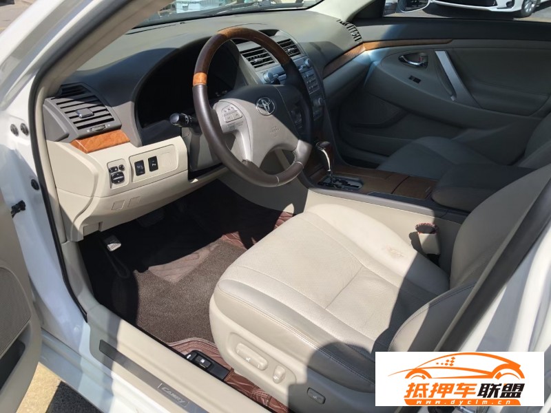  12年豐田凱美瑞轎車 