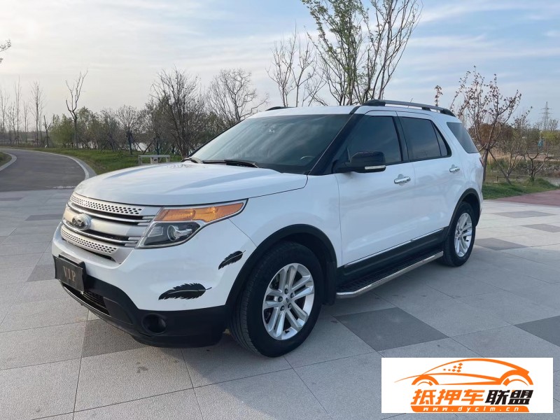  15年福特探險(xiǎn)者轎車 
