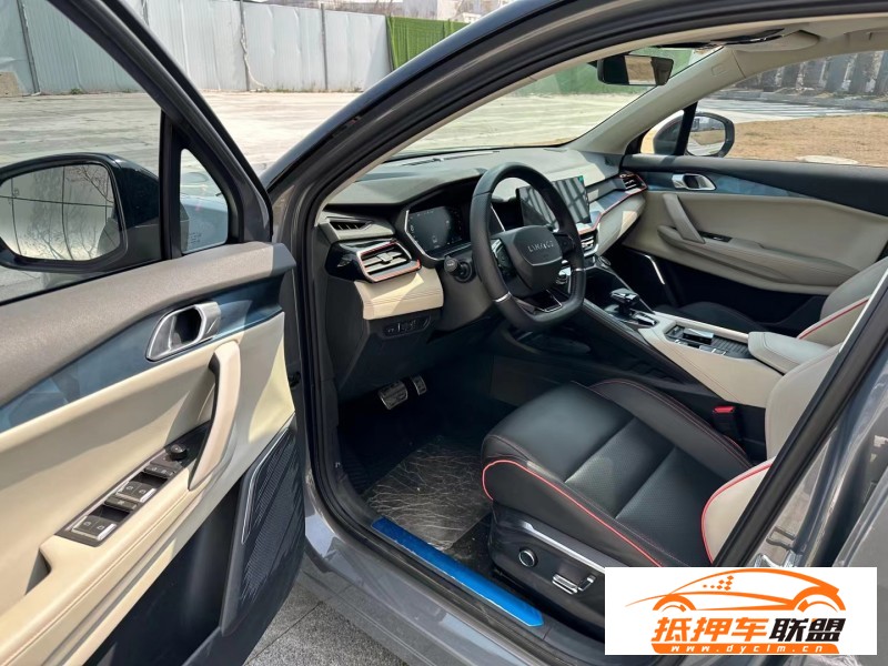  21年領(lǐng)克06轎車 