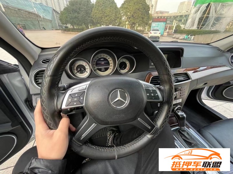  13年奔馳C轎車 