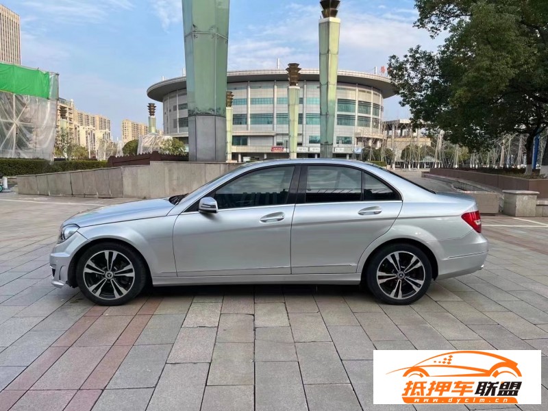  13年奔馳C轎車 