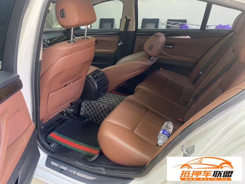  14年寶馬5系轎車 